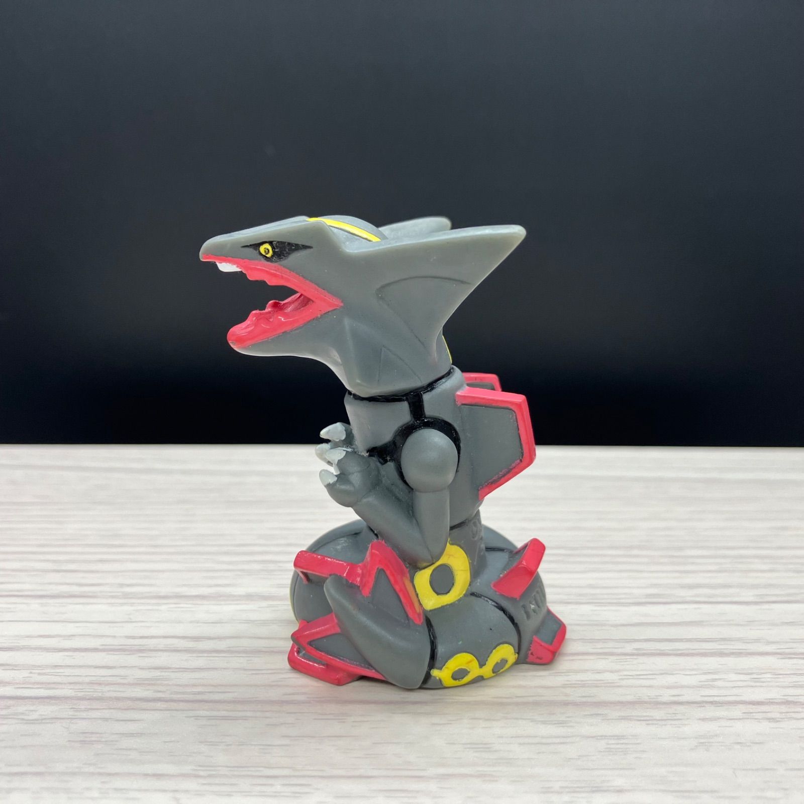 ポケモン 指人形 レックウザ 色違い 黒いレックウザ 正規品 記名有り