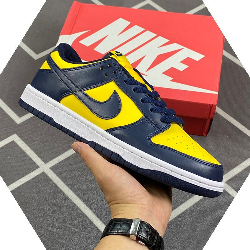 本日の新品は未使用です Nike Dunk Low Retro 