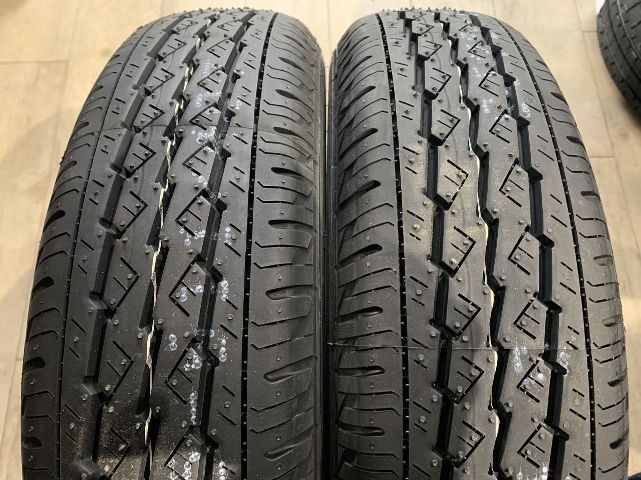 店頭販売 新品 BRIDGESTONE K370 145/80R12 2024年 4本セット エブリィ キャリィ ハイゼット アクティ サンバー ピクシス クリッパー バモス 等