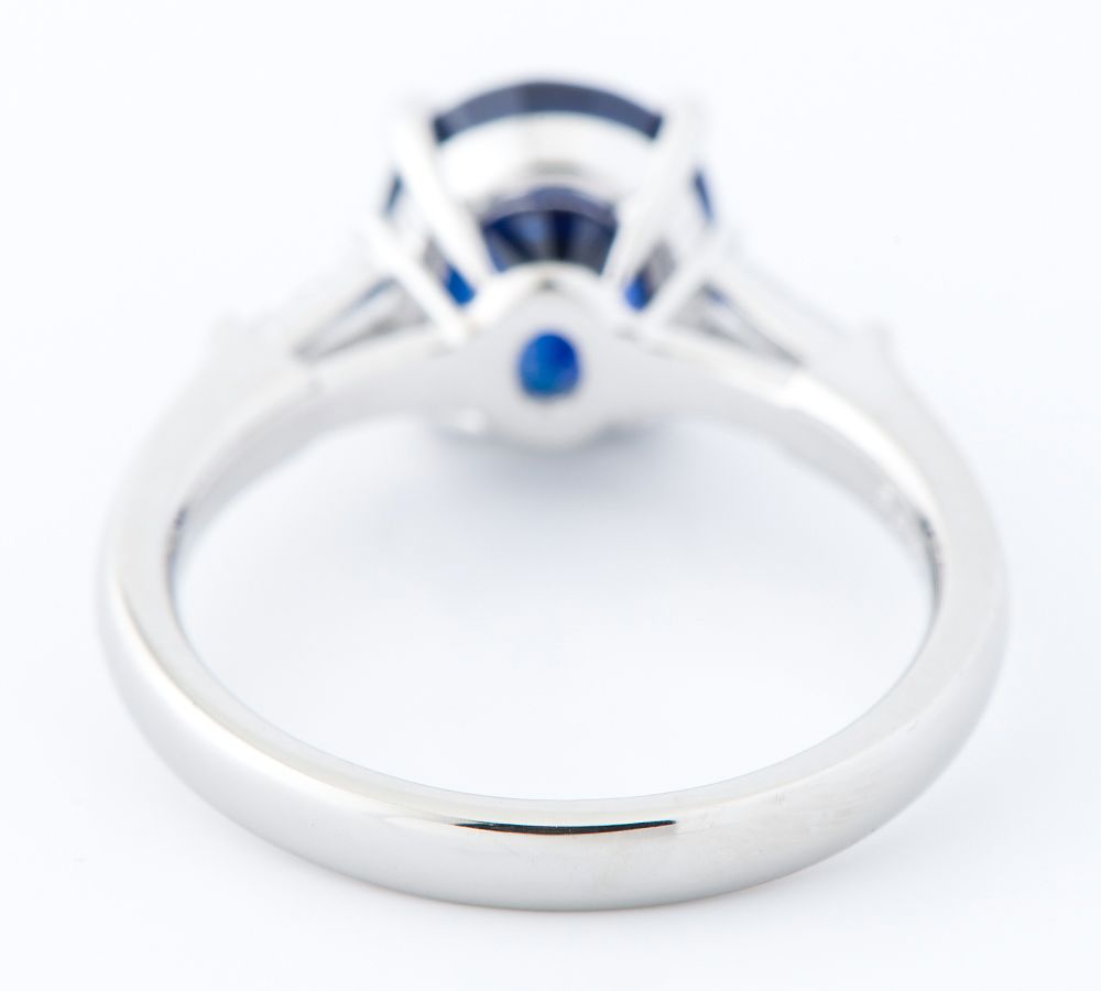 ロイヤルブルー(GIA) ブルーサファイア 3.25 リング・指輪 - 福岡宝石 