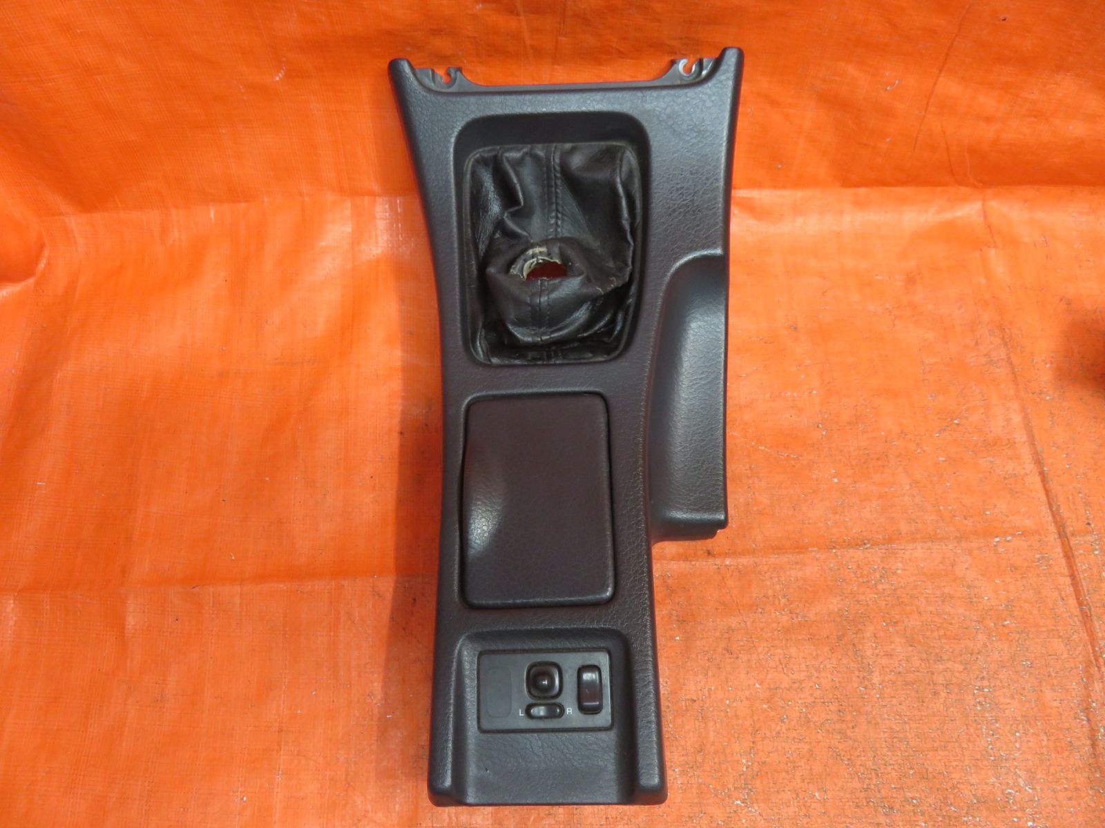 LA4170 日産 GZ32/GCZ32 フェアレディZ 300ZX センターコンソール