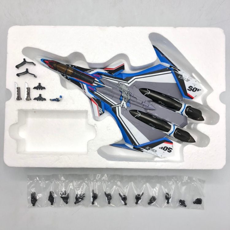 中古】バンダイ DX超合金 VF-31J改 ジークフリード (ハヤテ 中古】バンダイ DX超合金 VF-31J改 ジークフリード (ハヤテ