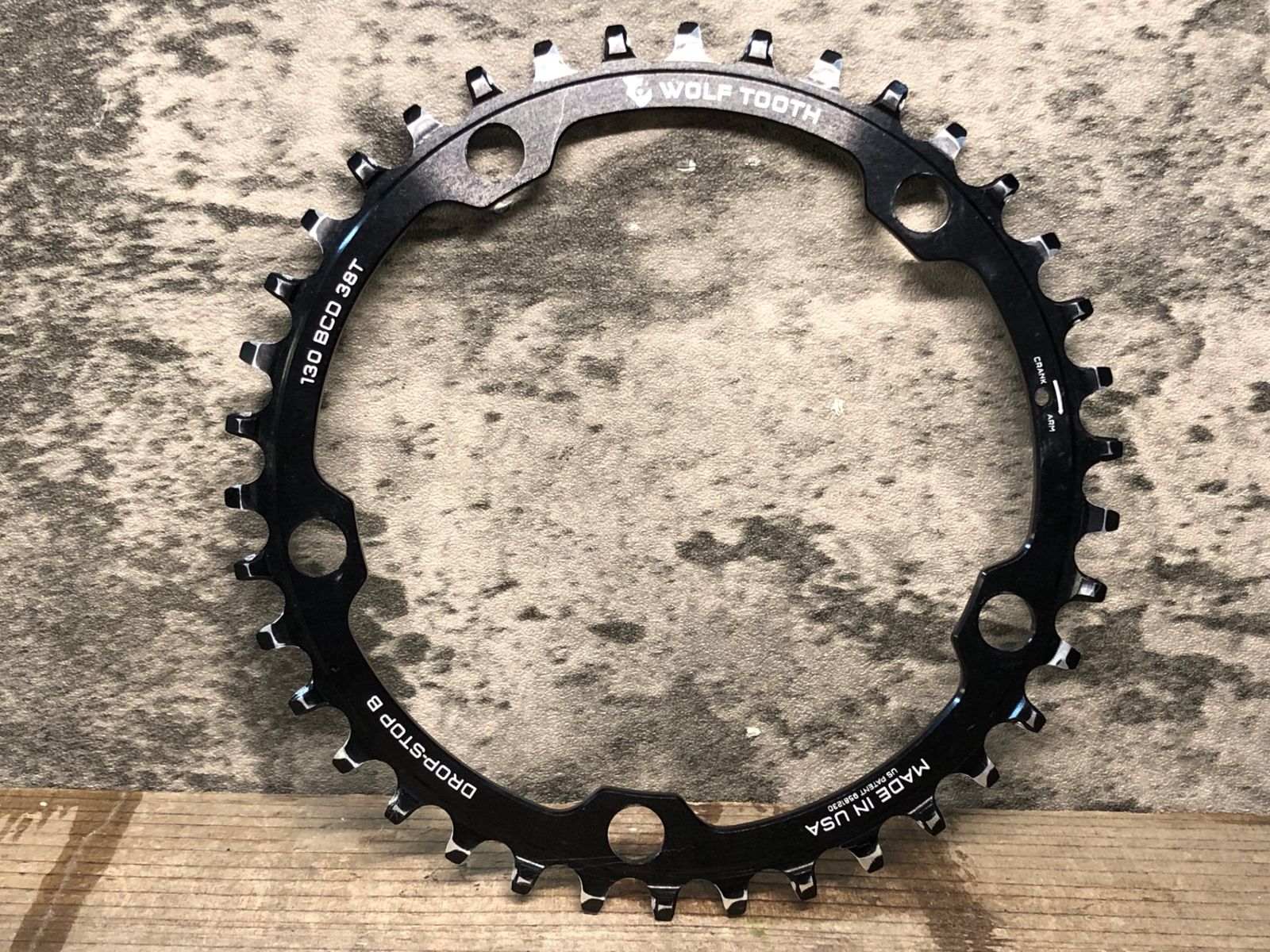 WOLF TOOTH 「ウルフトゥース」 DROP-STOP B 46T ナローワイド