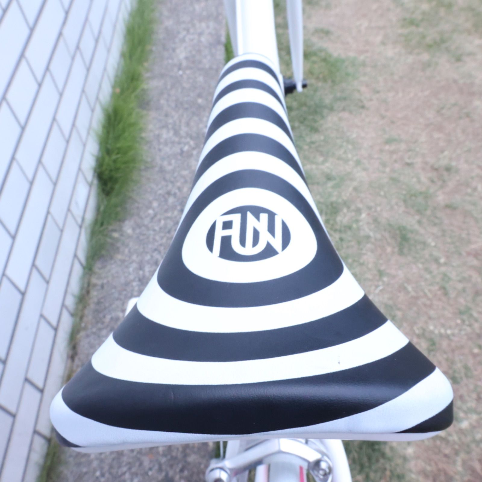 新品】FUN 700C サイズ40 ホワイト ピストバイク 自転車（新品