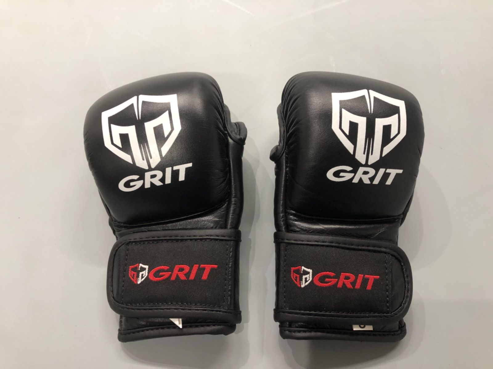 GRITパウンドグローブ UFCファイターも愛用！握りやすいグローブです！-