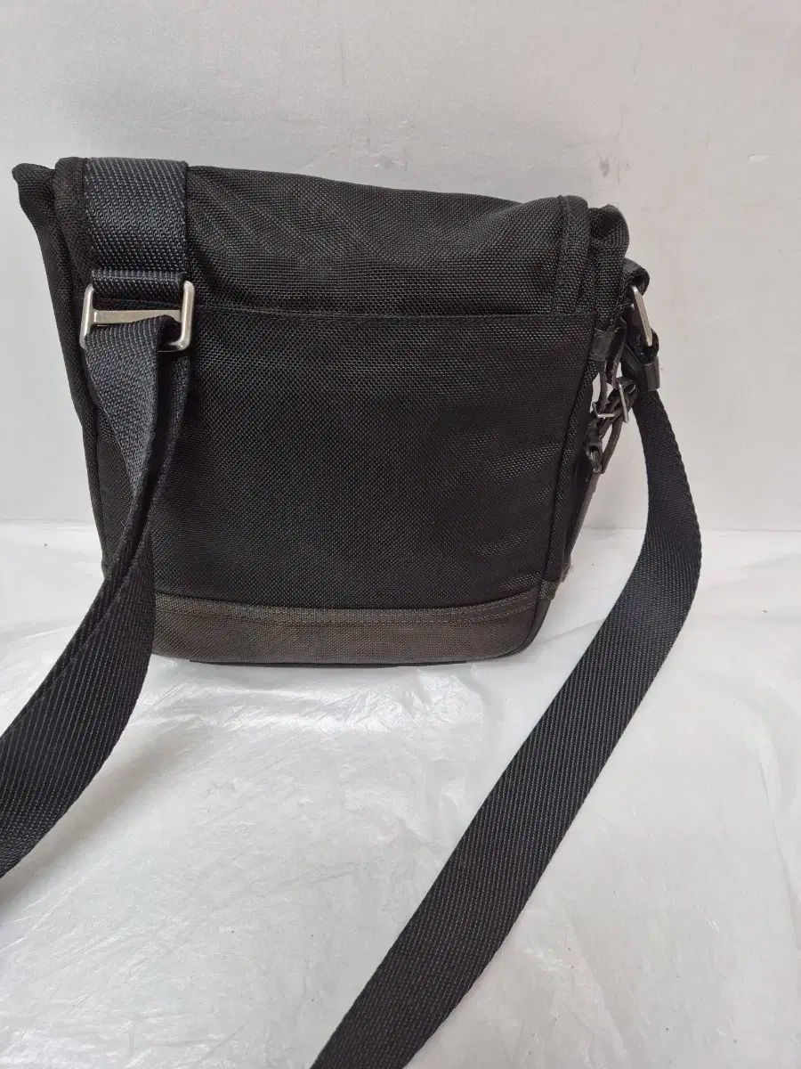 トゥミ TUMI ハリソン ショルダーバッグ 斜め掛け ブラック トゥミ