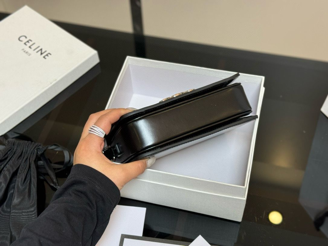 セリーヌ　ミニバッグ　小物　靴等　空箱　保存袋　まとめ売り Celine] トリオンフ ミニバッグ - 専用ボックス付き | セリーヌ