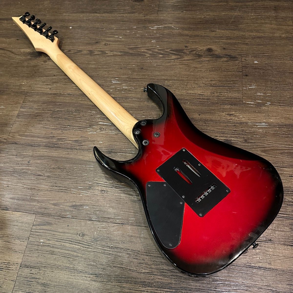 Ibanze ギータ Ibanez GIO Electric Guitar アイバニーズ エレキギター