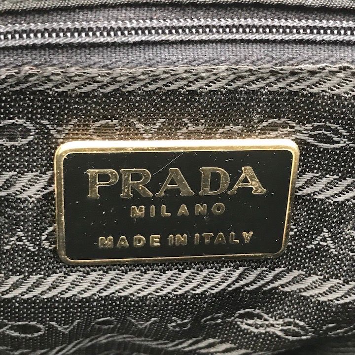 美品★プラダ ポーチ キルティング 三角ロゴプレート テスートナイロン 楽天市場】【中古】良品 PRADA プラダ 三角ロゴ プレート