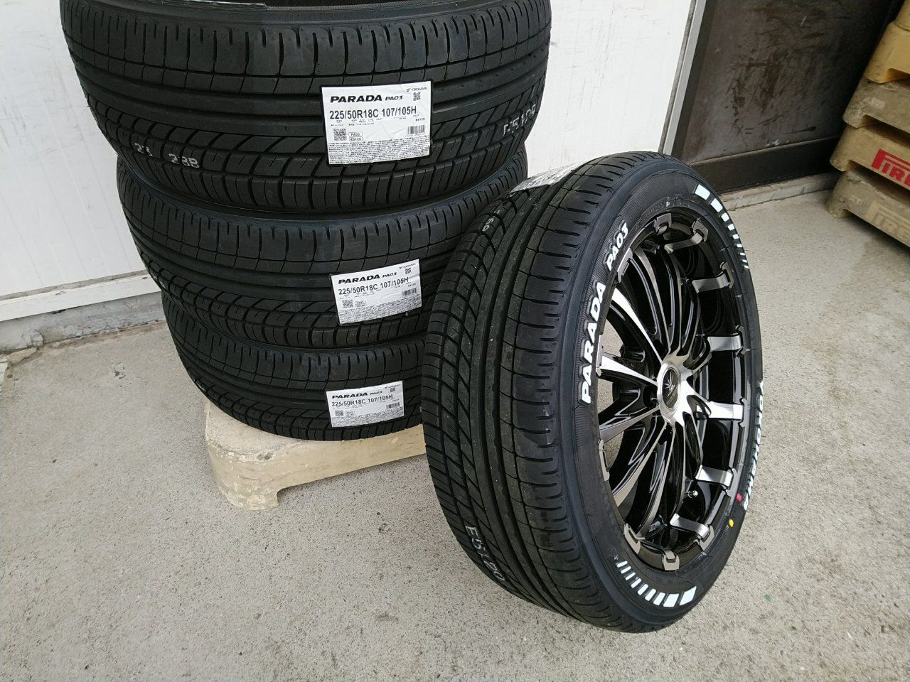 ハイエース 200系 タイヤホイールセット 新品4本セット ヨコハマ PARADA パラダ 225/50R18 BD12 - メルカリ