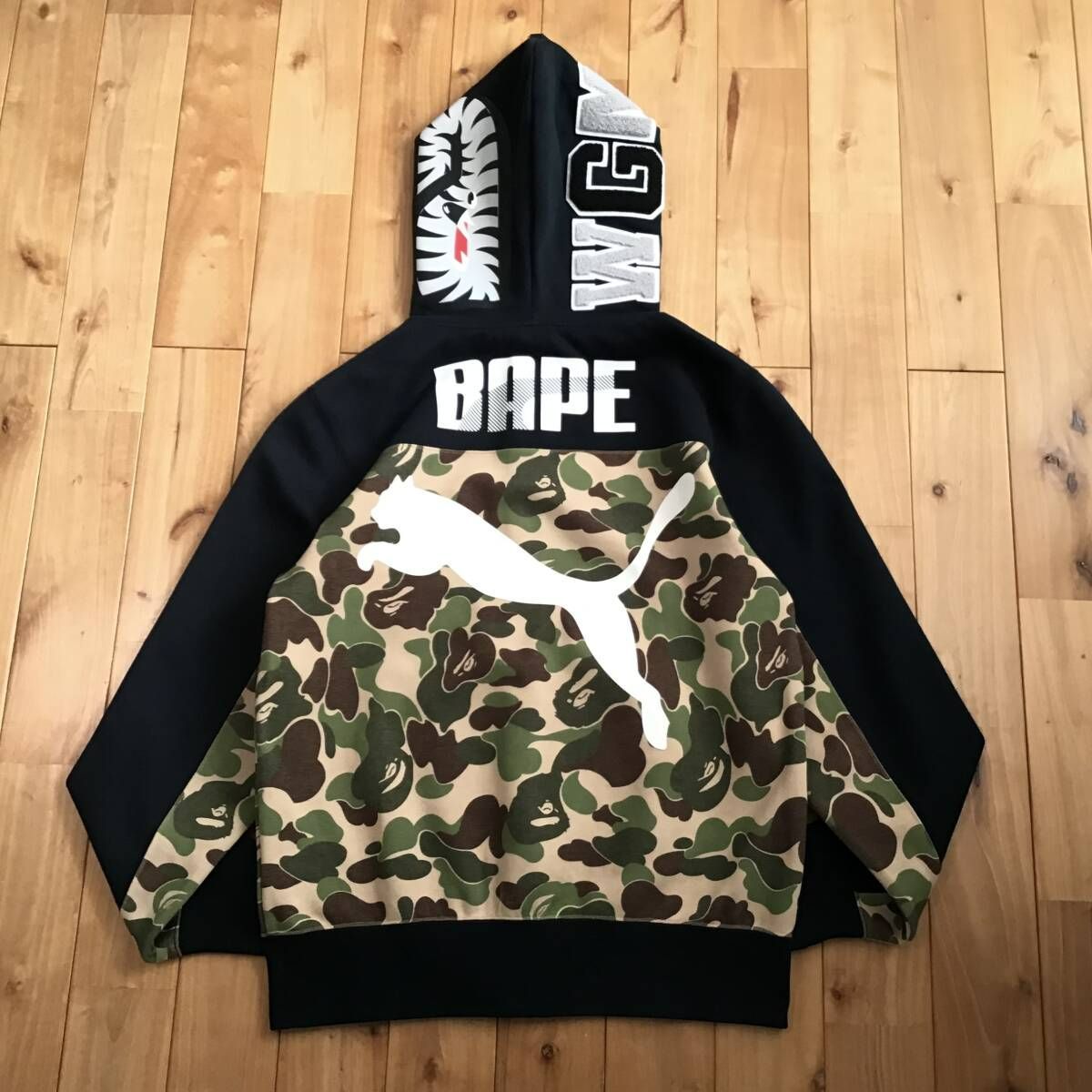 BAPE × Blackeyepatch コラボ　迷彩シャークパーカー Mサイズ BAPE X BLACK EYE PATCH 】COLOR CAMO SHARK FULL ZIP HOODIE