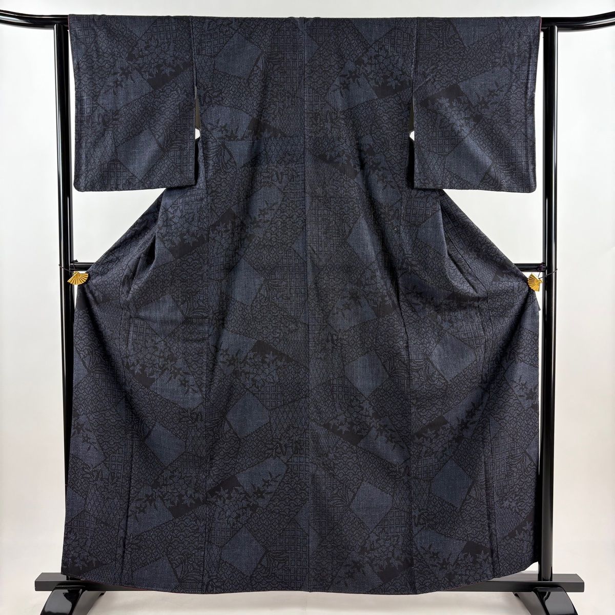 紬 身丈162cm 裄丈63cm S 袷 七宝 草花 紺色 正絹 秀品