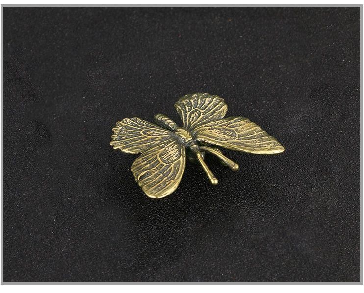 銅 細工 蝶がかわいい昆虫テーブル 書斎 装飾品 工芸品 置物