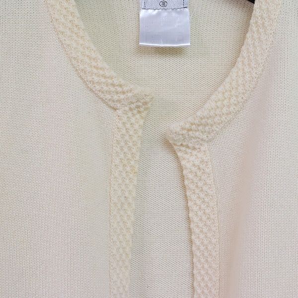 【広尾店】売れ筋商品|||シャネル CHANEL カーディガン クリーム 05P size42 【16041】 広尾店】シャネル CHANEL カーディガン クリーム 05P size42