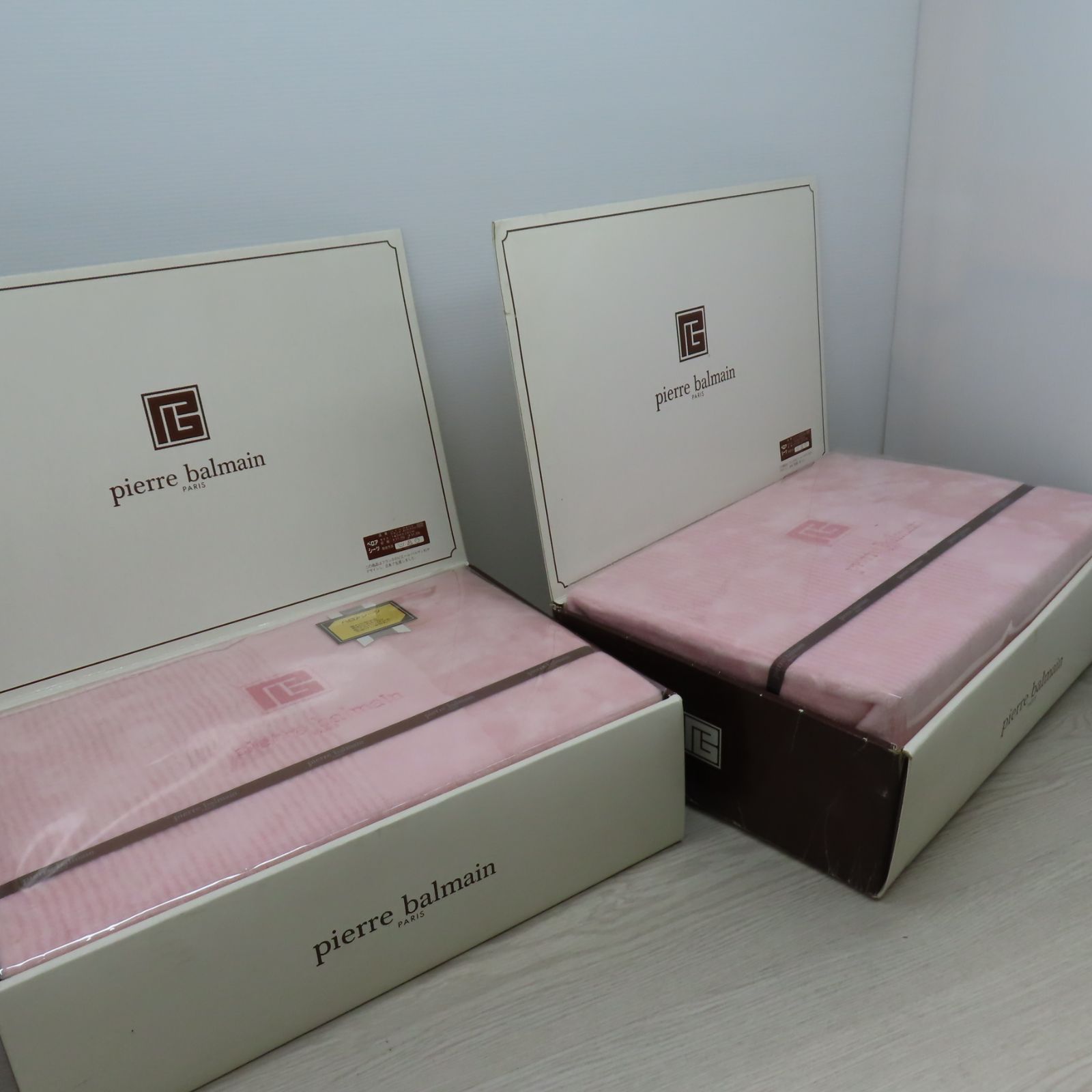 【未使用・保管品】pierre balmain　ベロアシーツ　2つセット　(B9-89)