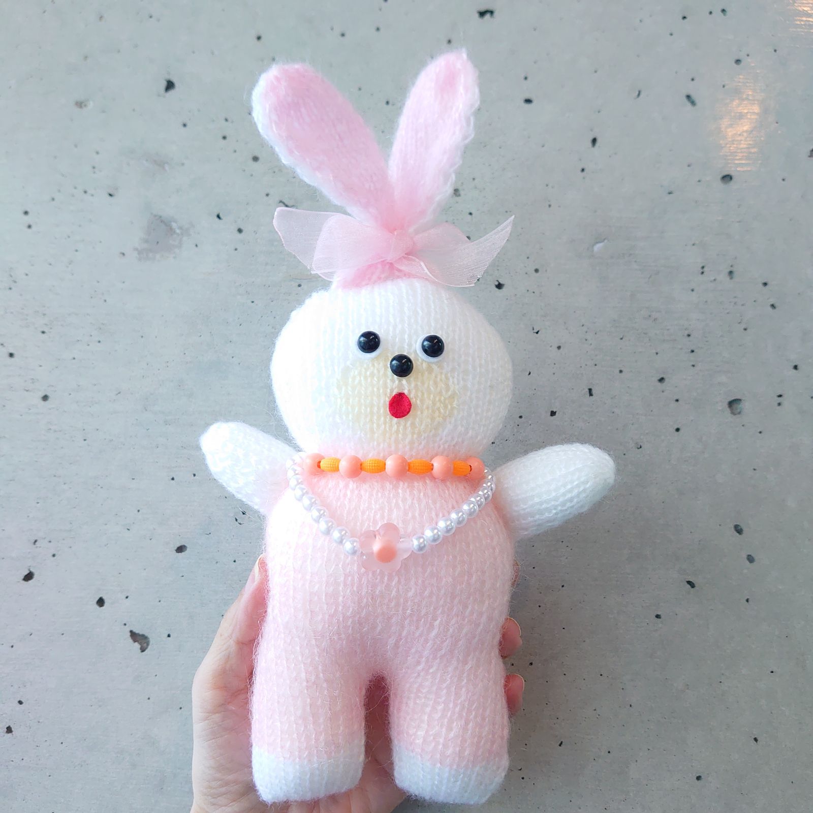 ぬいぐるみ　あみぐるみ 　双子のうさぎ　パール　ハンドメイド　一点物
