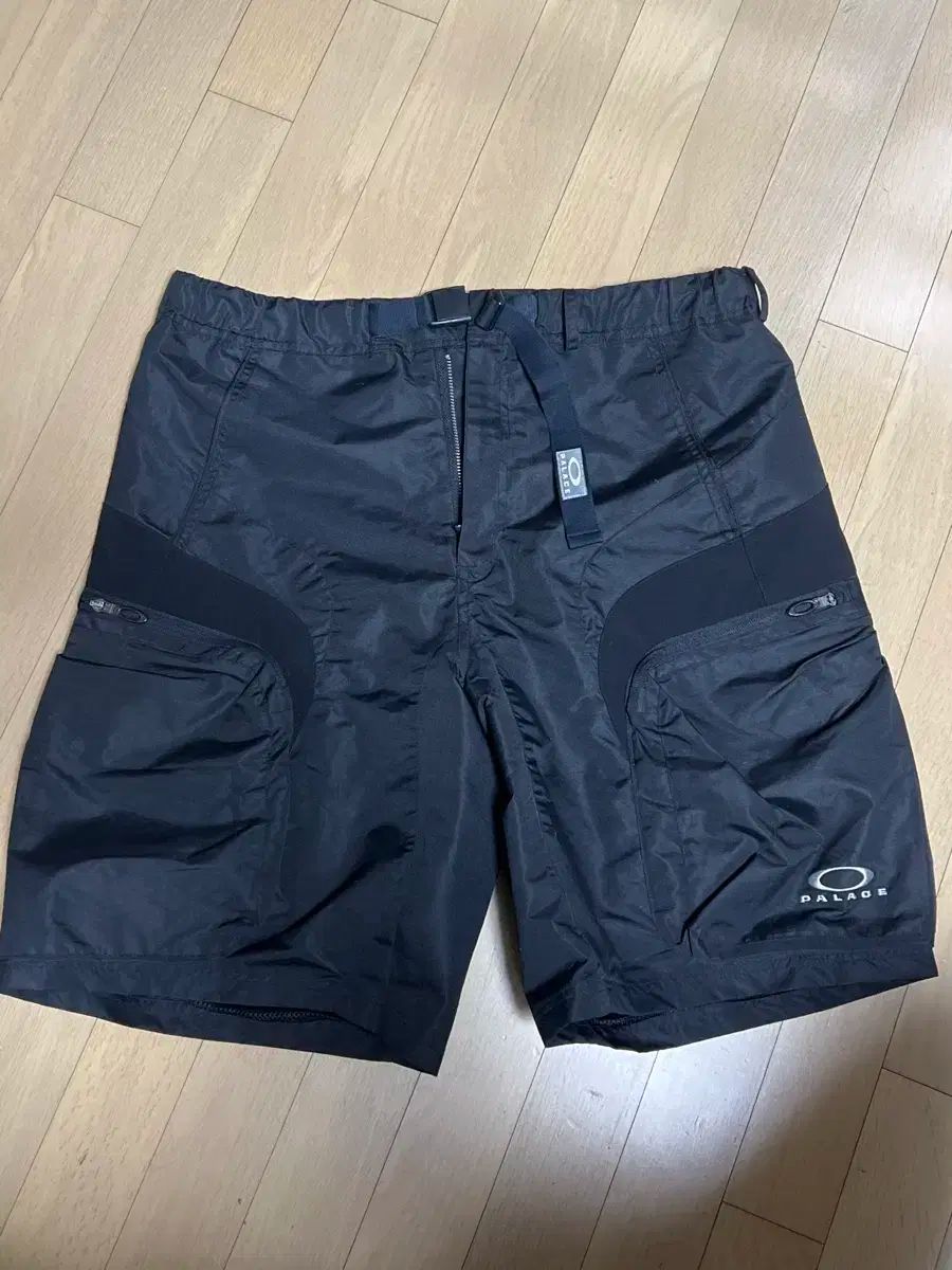 PALACE パレス OAKLEY オークリー ショートパンツ 黒 XL