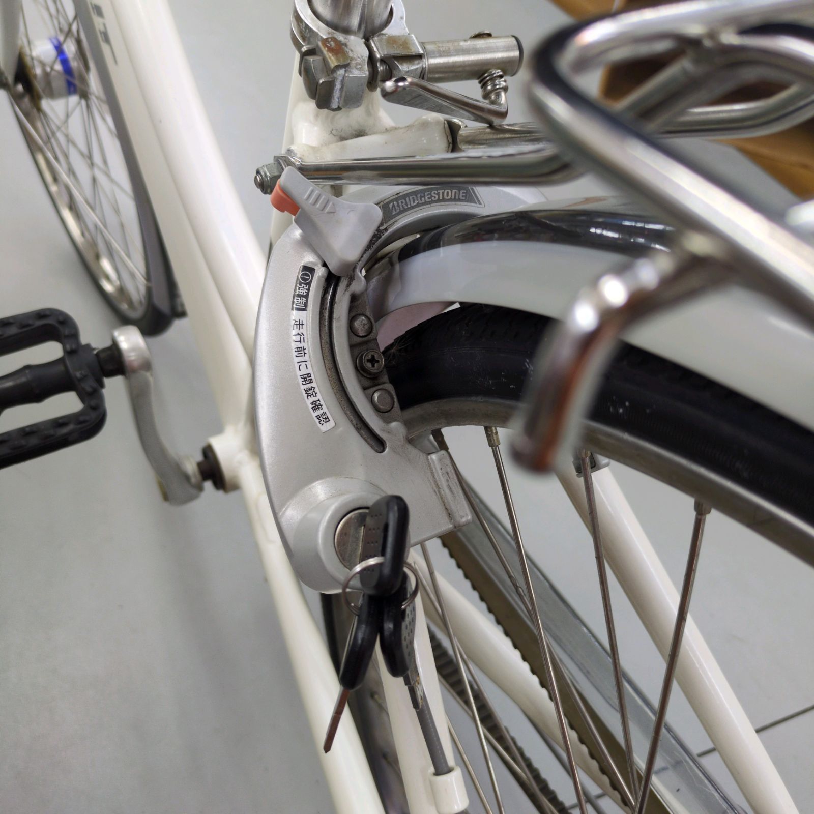 J288 サビキズ使用感有り☆軽快自転車☆BRIDGESTONE☆アルベルト☆内装