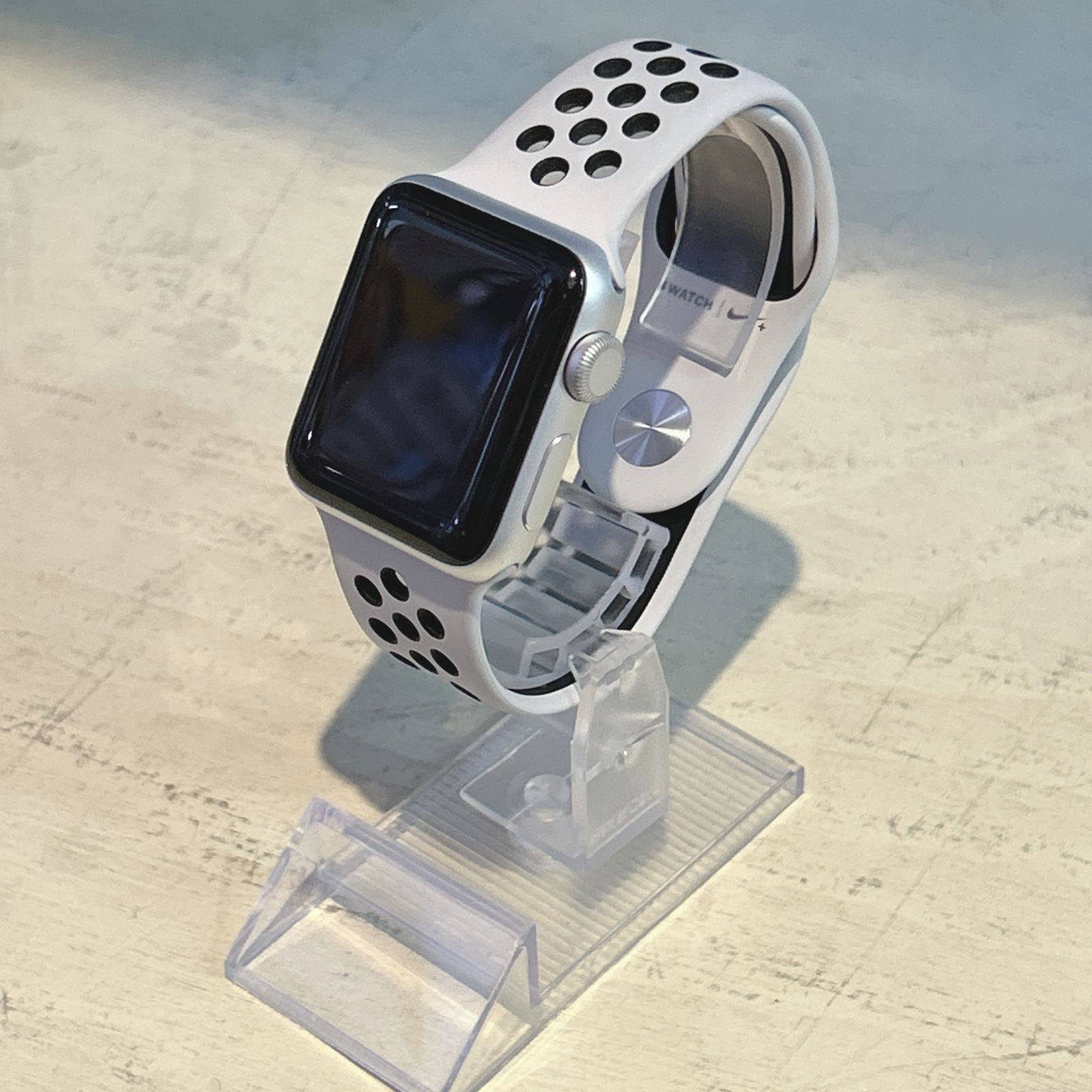 Apple Watch 3 NIKE⁺ 38mm 中古 シルバー - メルカリ