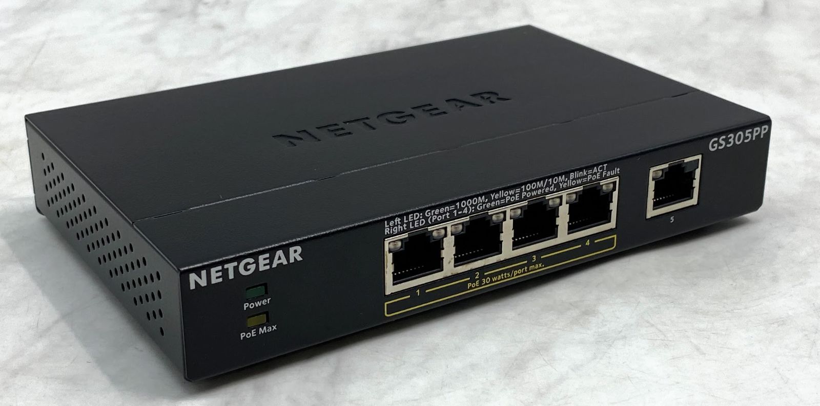 新品未開封】NETGEAR GS305P PoE+ スイッチングハブ GS305P｜GS305P