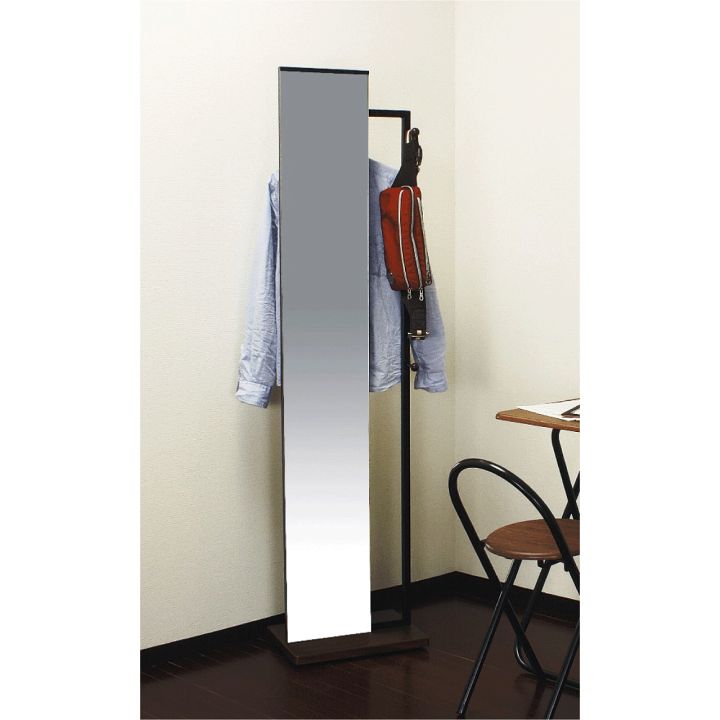 花柄生地が美しい 肩のビーズがオシャレなホルターネックドレス 花柄