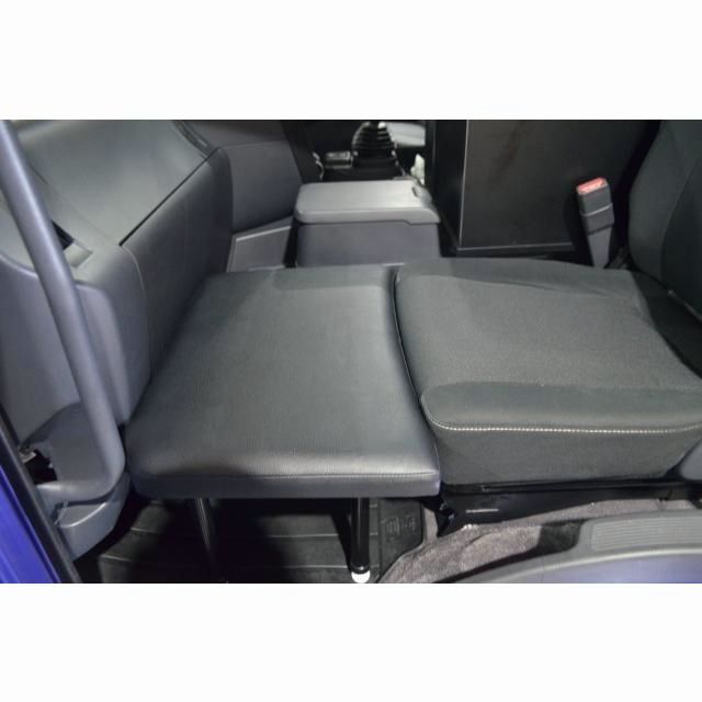 いすゞ 15ギガ 20ギガ ファイブスターギガ 07フォワード コンドル 助手席 オットマン ギガ 標準 ワイド マット ベース板 フラットキット トラック内装 カスタム BRIGHTFACE_UK