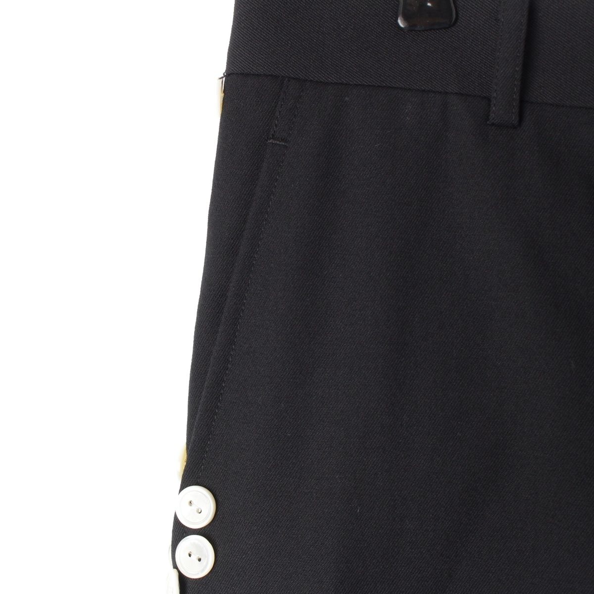 ボタン パンツ