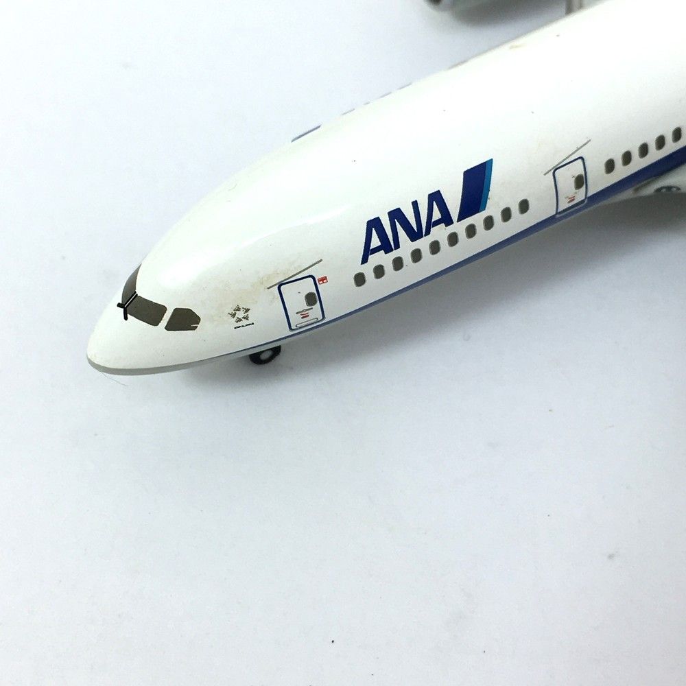 ANA Boeing787-8 飛行機　模型 Amazon.com: Hasegawa 1/200 ANA B787-8 Plastic Model 16