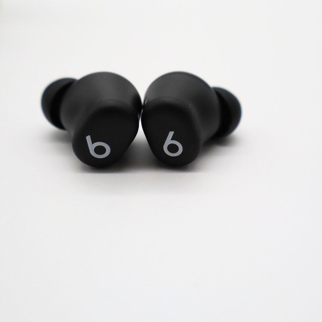 玉津店 中古】Beats Solo Buds 黒 充電ケース付 ワイヤレス