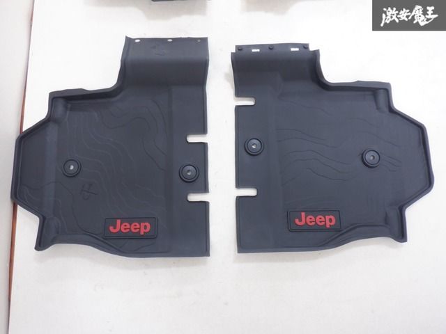 純正 JTグラディエーター 4ドア ラバーフロアマット JEEPロゴ 純正 JTグラディエーター 4ドア ラバーフロアマット JEEPロゴ