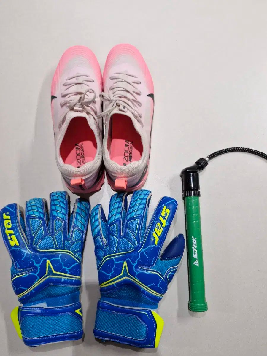 NIKE ナイキ マーキュリアル サッカーシューズ 280 ＋ スター ゴールキーパー 手袋 ポンプ セット