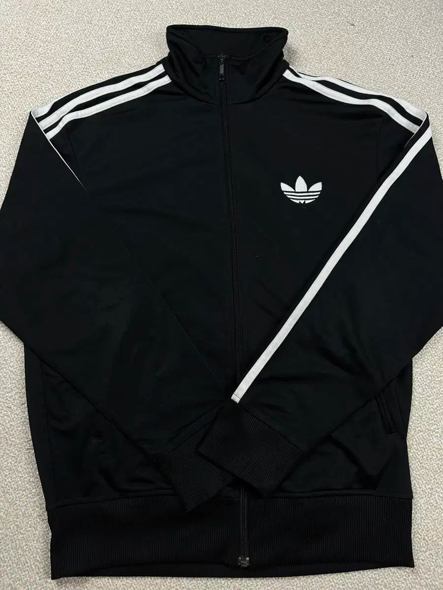 【雷市場（ポンジャン）商品韓国直送】 adidas(アディダス) ジャージ 95