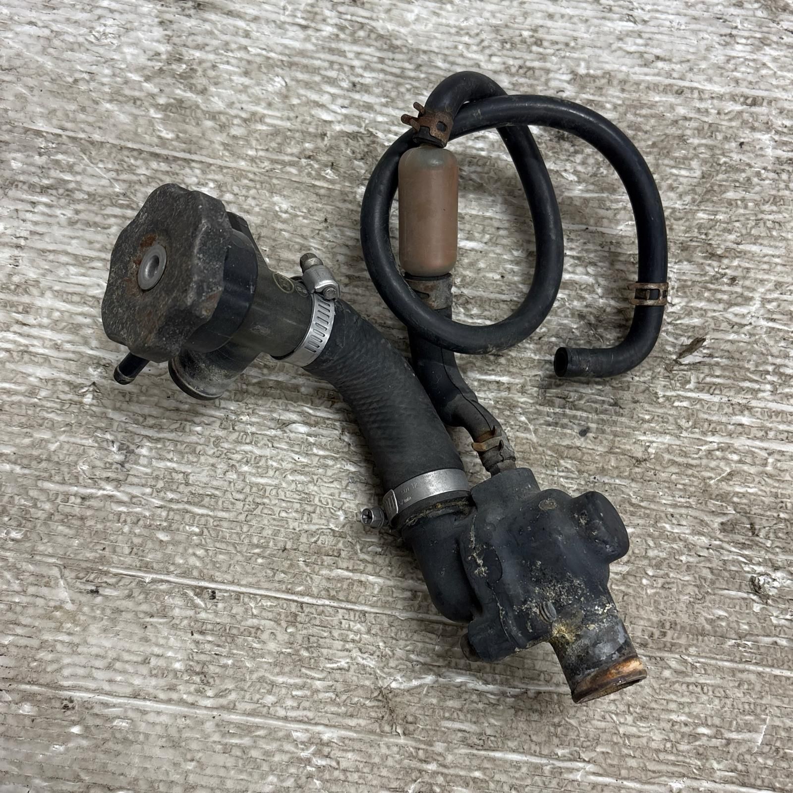 KAWASAKI バリオス2 ZR250B ラジエーター キャップ カワサキ