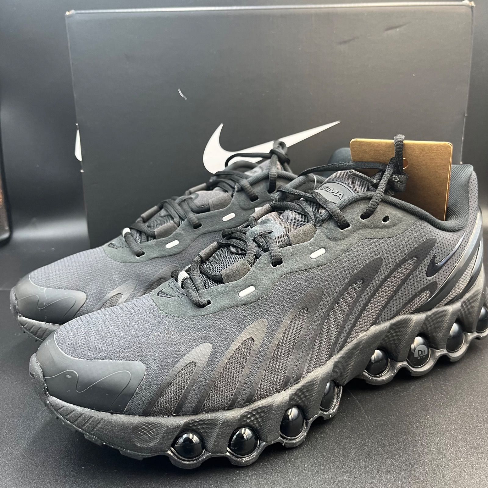 Nike Air Max ブラックスニーカー 27.5 新品 27.5cm Nike Air Max DN8