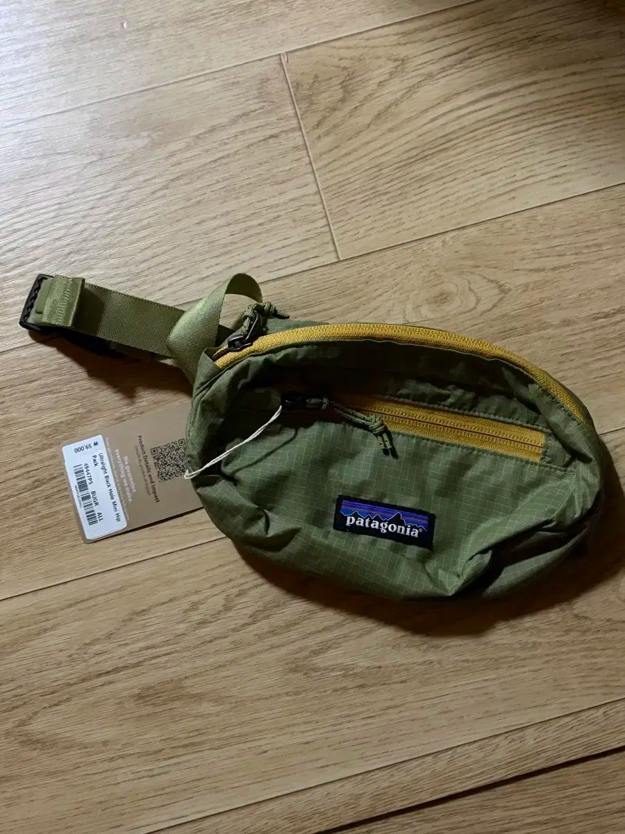 patagonia パタゴニア 超軽量 ブラックホール ミニ ヒップパック