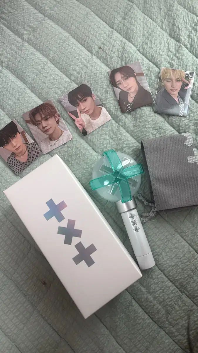 TOMORROW X TOGETHER(TXT) ペンライト 2 トレカ 付き フォト