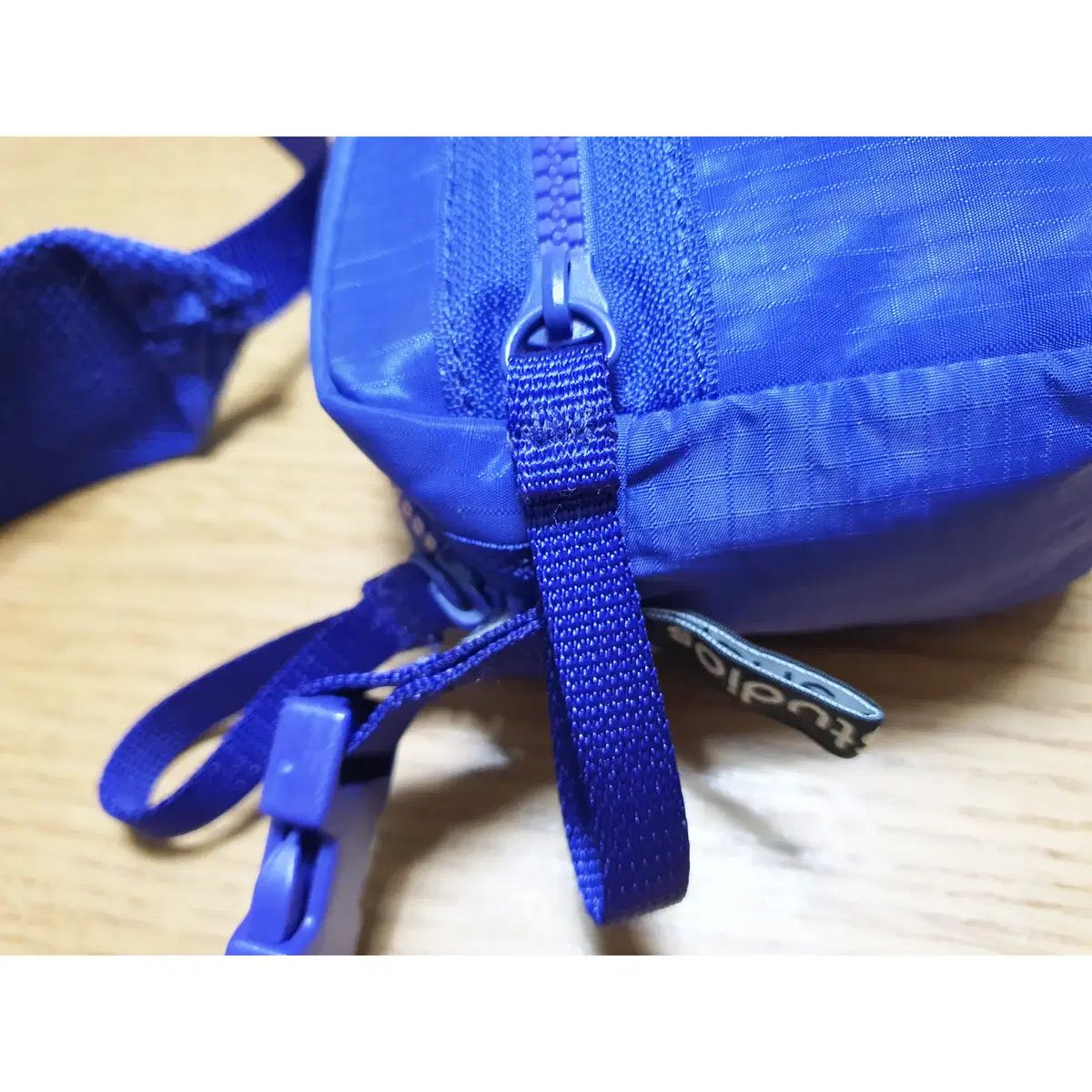 ウルトラマリン クロスバッグ