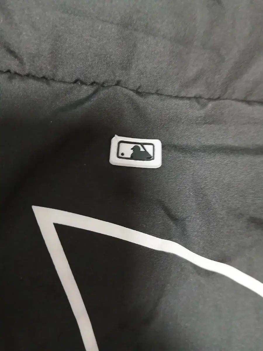 MLB ニューヨーク ヤンキース 黒 ダウン ブルゾン