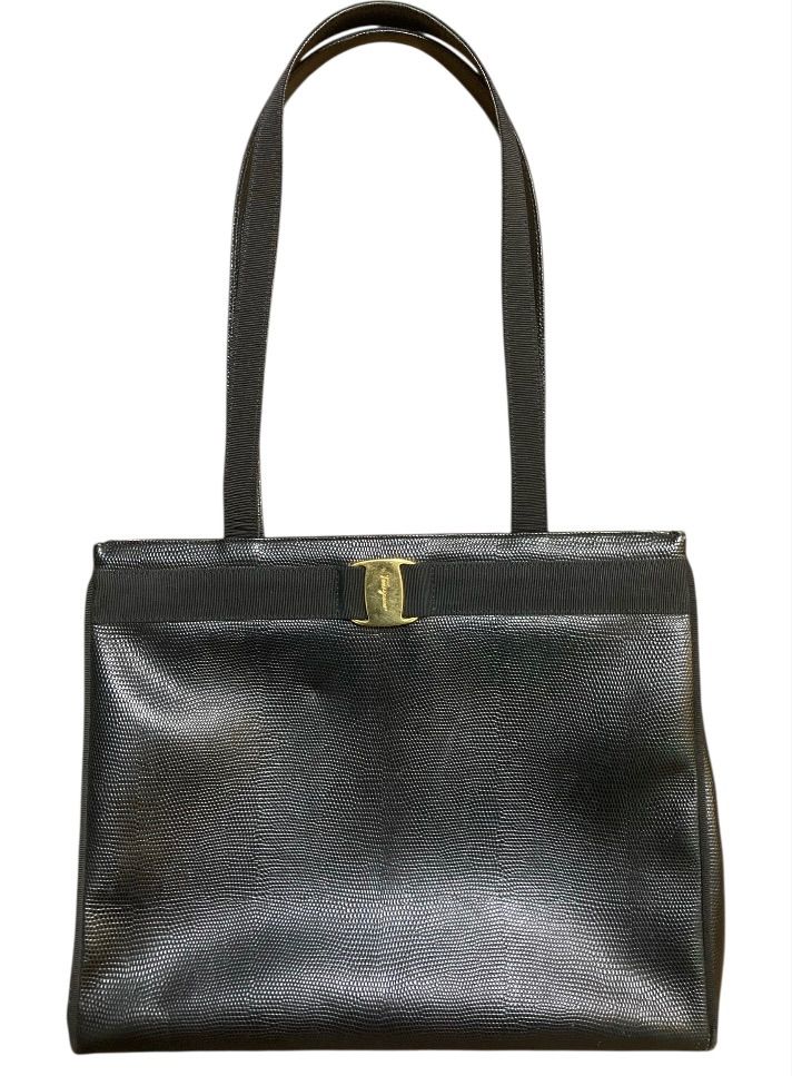 サルヴァトーレ・フェラガモ（Salvatore Ferragamo）ヴァラ