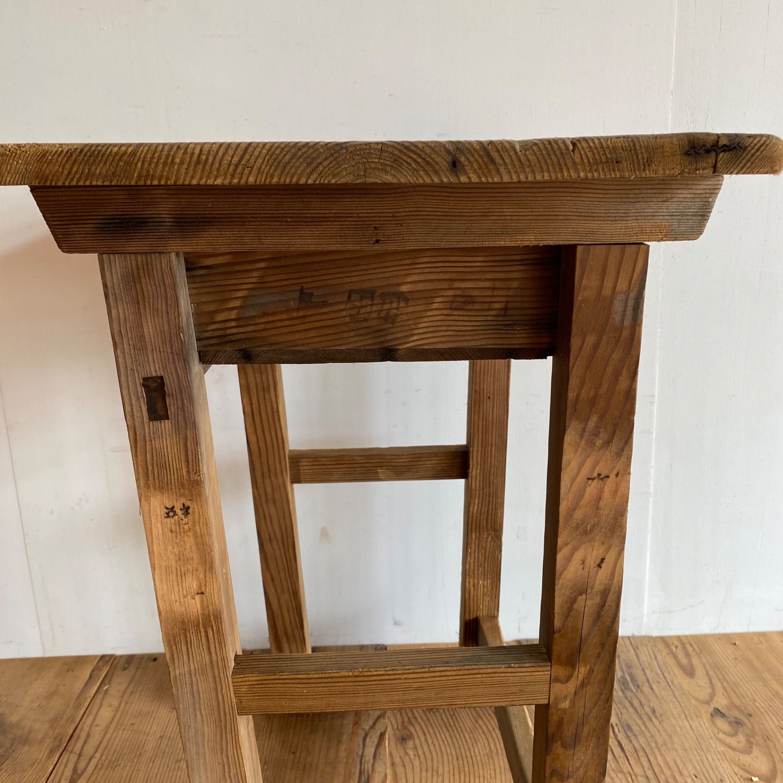 アンティーク 学校机 テーブル 展示台 シャビー 無垢材 レトロ 昭和レトロ y167