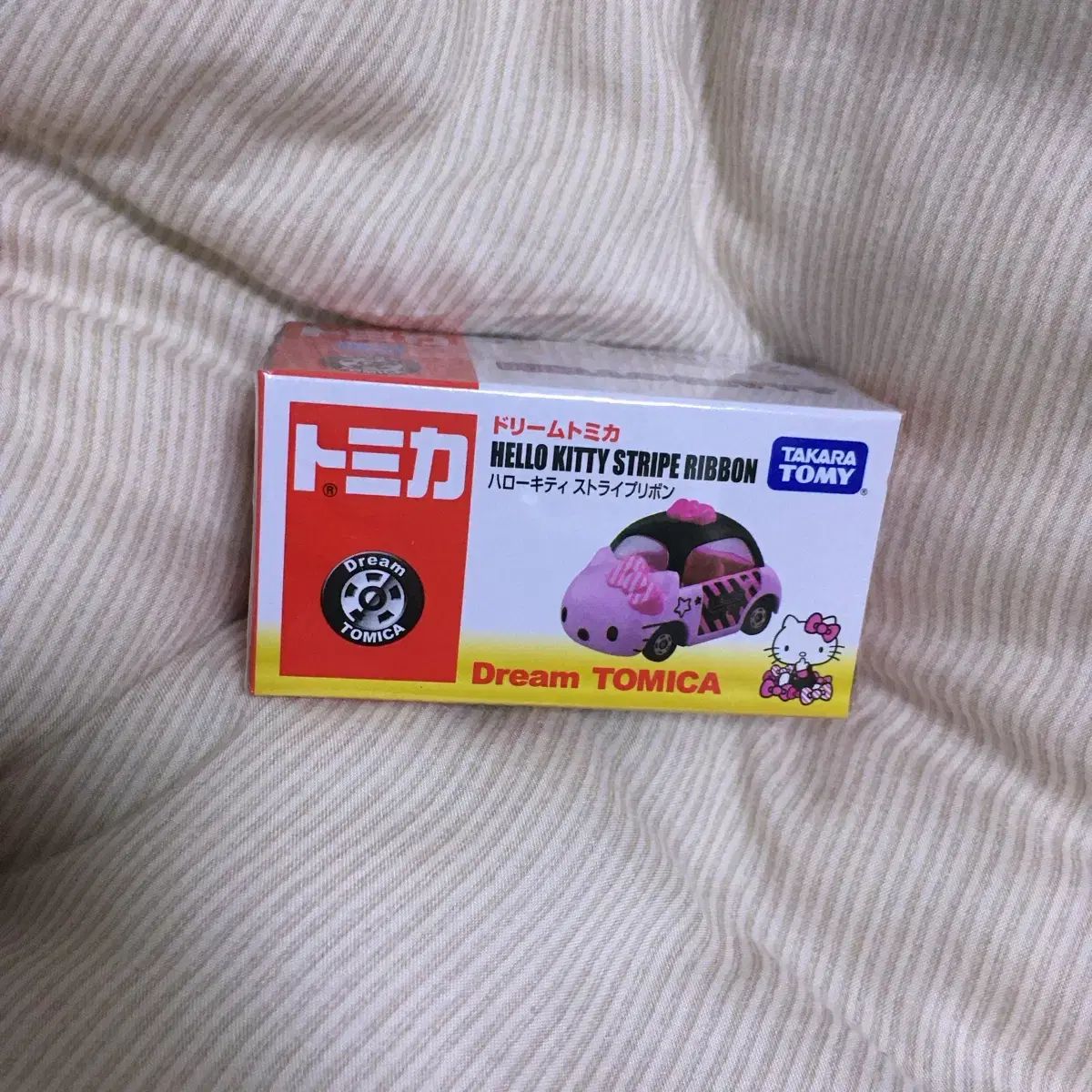 未開封 サンリオ ハローキティ(HELLO KITTY) ストライプ リボン トミカ