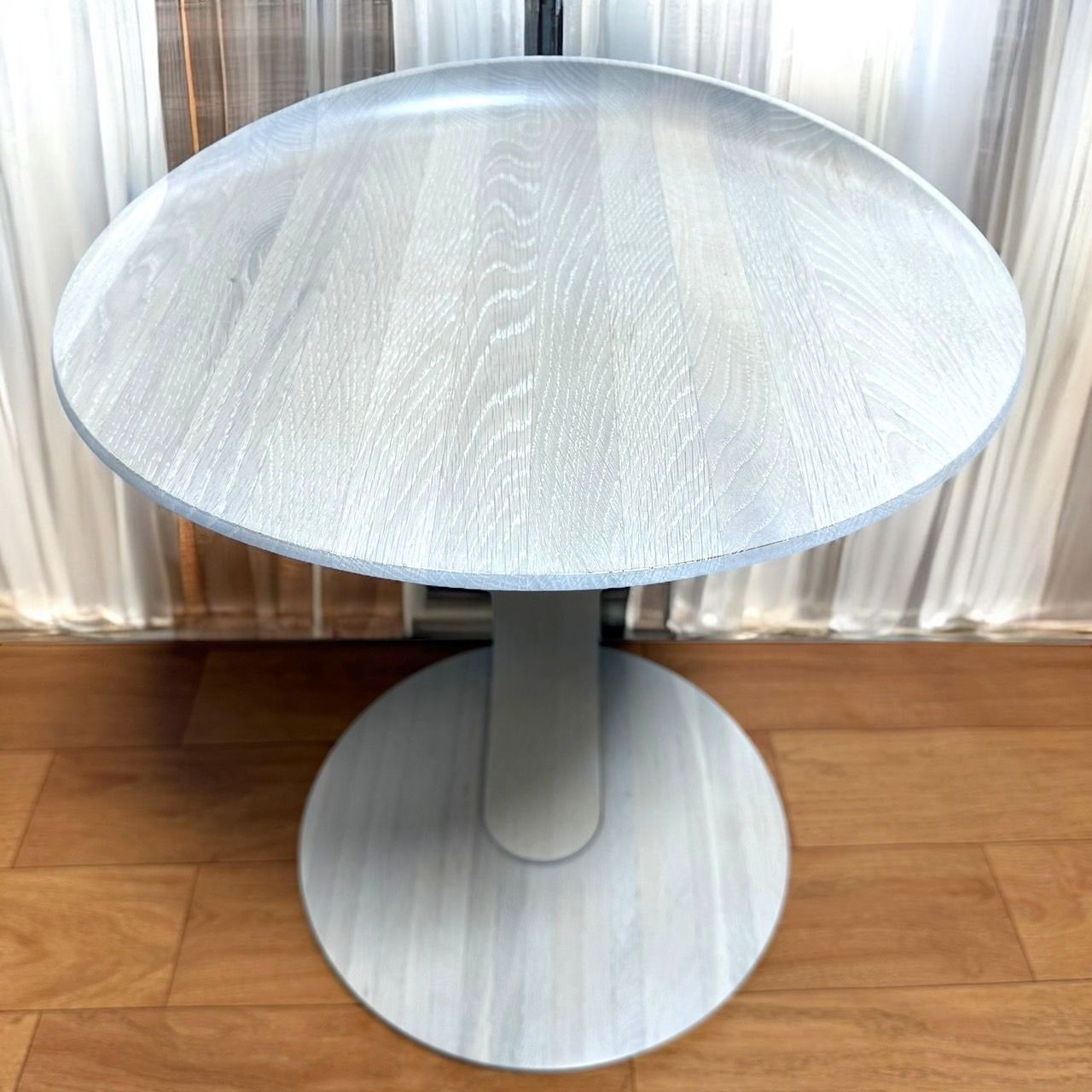 ☆美品 カリモク家具 TU0102 シアーホワイト サイドテーブル 高さ66cm ☆美品 カリモク家具 TU0102 シアーホワイト サイドテーブル 高さ66cm