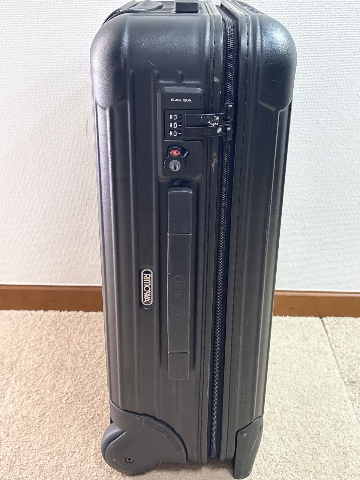 【人気の廃盤モデル・美品】リモワ サルサ 33リットル 2輪　ブラック 希少廃盤品】RIMOWAリモワ☆サルサ 機内持込み 33L ブラック 2輪