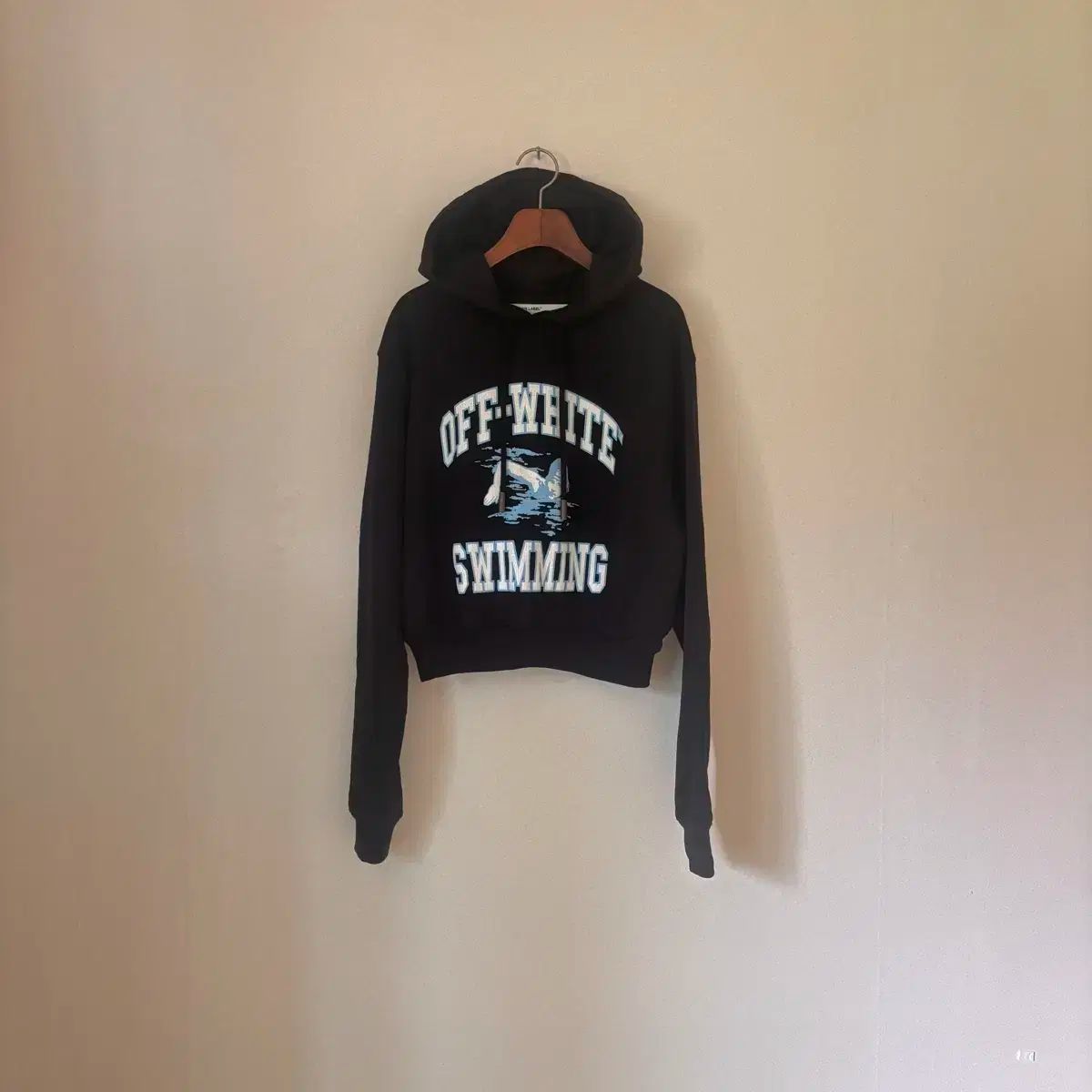 オフホワイト 公式 正規品 ルーズフィット クロップド フーディー フード Tシャツ 20SS