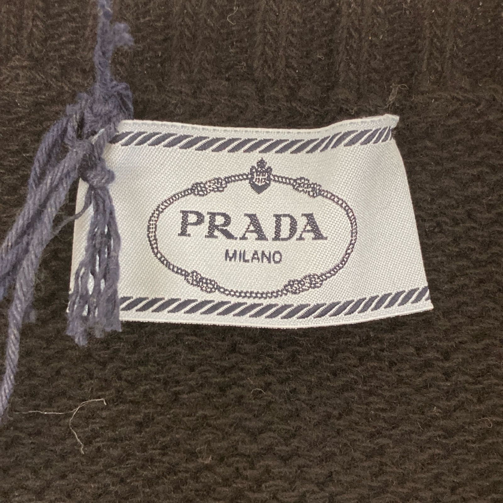 PRADA プラダ 21年製 DNA871 S201 ブラック ヴァージンウール×カシミヤ Vネックニットベスト ブラック 40 ベスト カシミア レディース 中古 PRADA - プラダ 21年製 DNA871 S201 ﾌﾞﾗｯｸ ｳﾞｧｰｼﾞﾝｳｰﾙ×ｶｼﾐﾔ Vﾈｯｸ