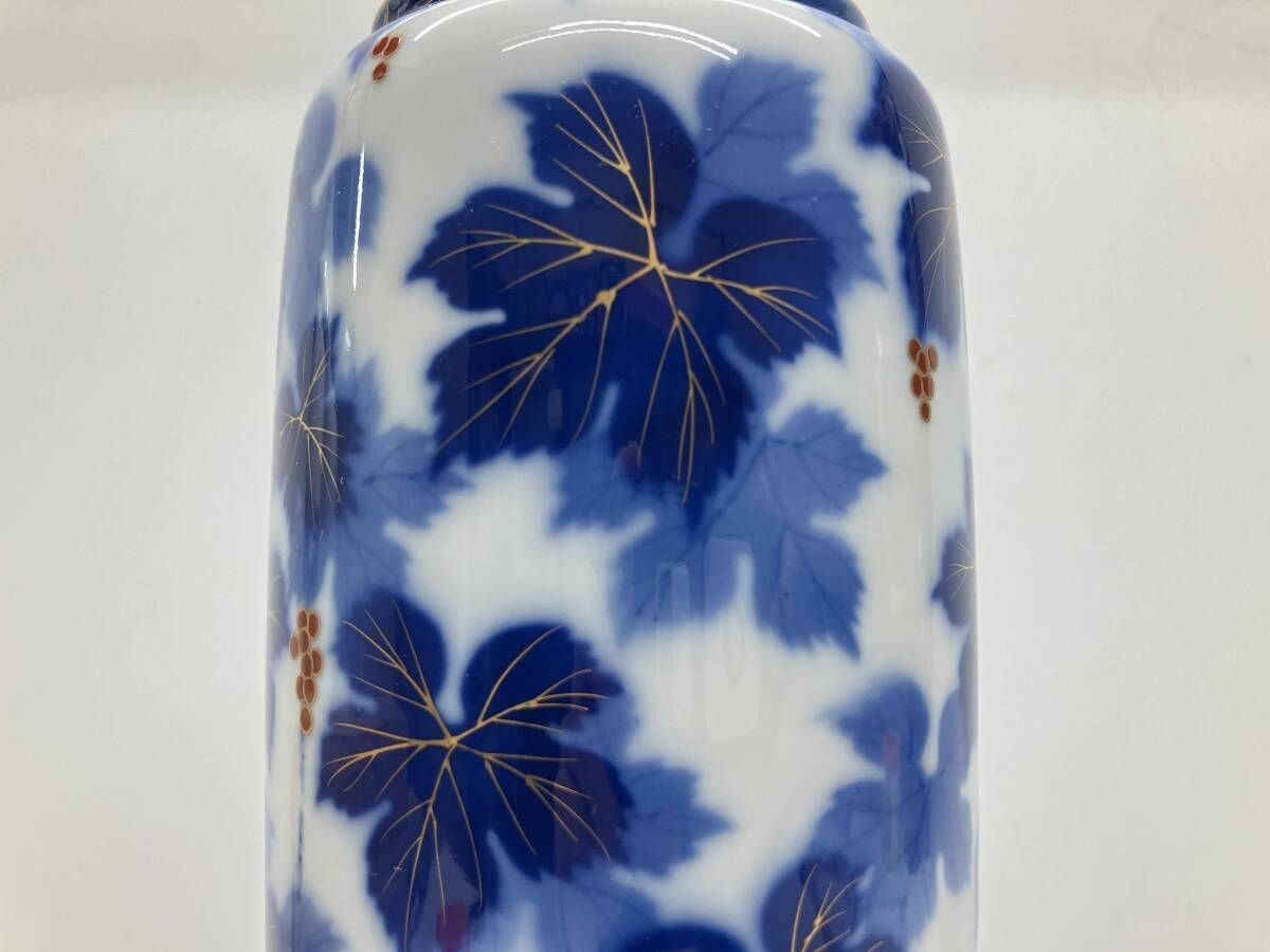 2703 深川製磁　呉須葡萄　花瓶　金彩　未使用 深川製磁 瑠璃 葡萄 金彩 花瓶 - メルカリ