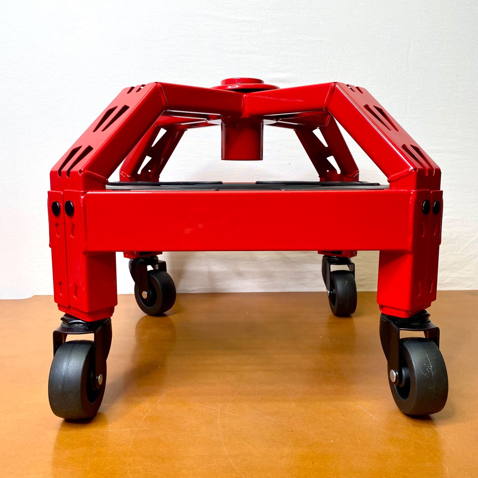 キャスター付きスツール