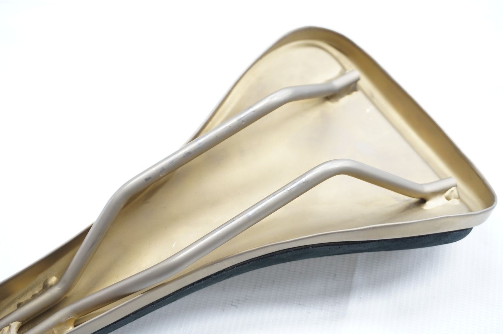 GIPIEMME 「ジピエンメ」 PLUMA titanio サドル / バイチャリ