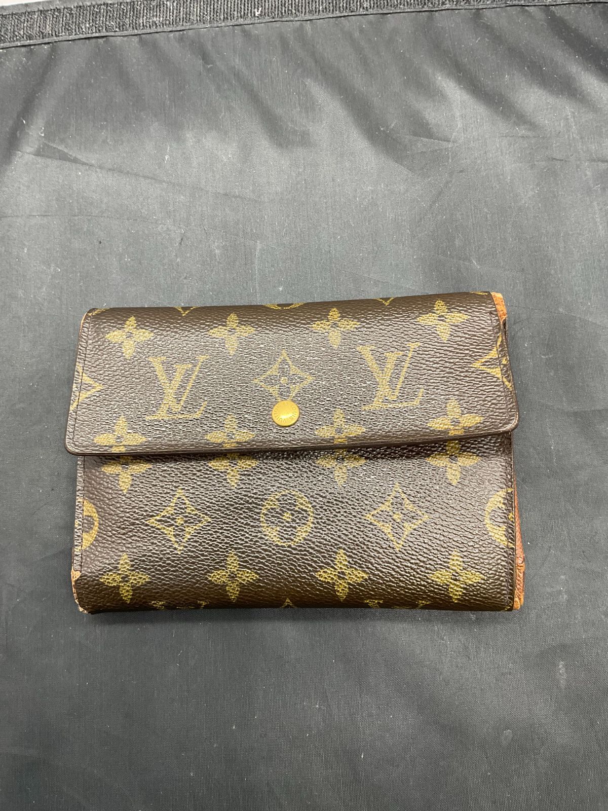 ルイヴィトン モノグラム 財布 B25044136