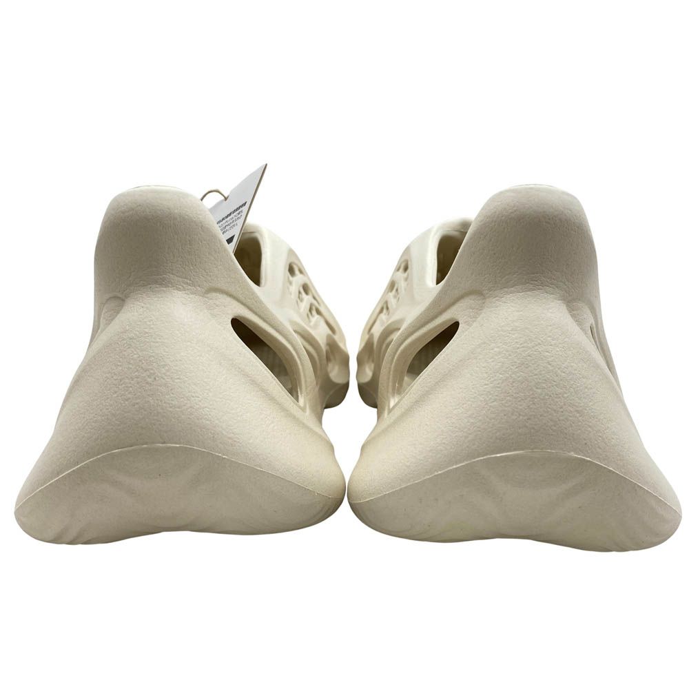 ◆【極美品】アディダス アディフォーム ベージュ系 サンダル スリッポン adidas(アディダス) YEEZY Foam Runner 